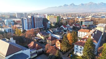 EXKLUZÍVNE - Na predaj rodinný dom s garážou v centre Poprad - 4