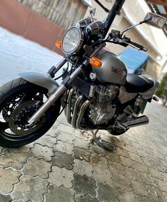 YAMAHA XJR 1300 - 4