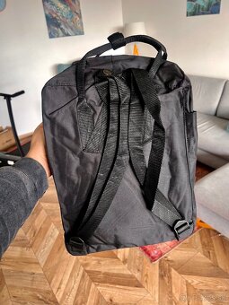 Kanken Fjallraven batoh čierny, 16 litrový - 4