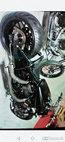 Honda VT750DC Black Widov custom prestavba - 4