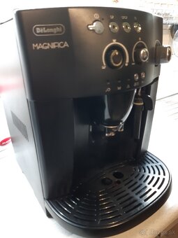 Kávovar DeLonghi - 4