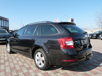 Škoda Octavia Combi 2.0 TDI Ambition DSG - 4