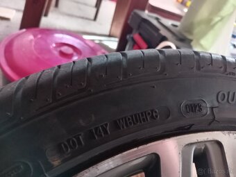 245/40 R19 - 4