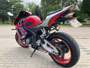 Honda cbr 600rr - 4