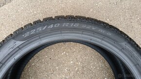 225/40 r18 Pirelli Sottozero - 4