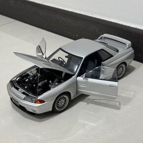 1:18 AutoArt Nissan Skyline GT-R R32 V-Spec II - 4