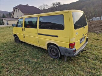 VW Caravelle - 4