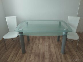 Sklenený stôl a 4 stoličky - 4