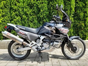 HONDA XRV 750 AFRICA TWIN - 4