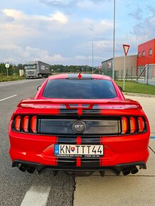 Ford Mustang 5.0 GT V8 - 4