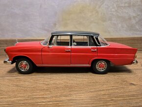 Mercedes Benz W110 200D 1:18 Norev - 4