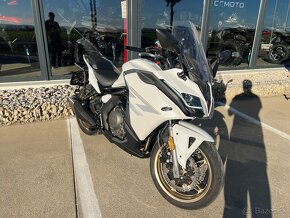 CFMOTO 650GT Premium - 4