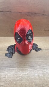 Stojan na sluchadla deadpool - 4