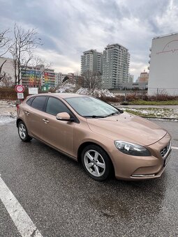 Volvo V40 D2 automat - 4