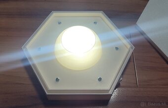 3D tlačeny HEX podstavec na výrobu laserom rezanej LED lampy - 4