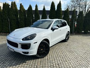 Porsche Cayenne S 2015 - 4