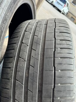 285/35 R22 letné hankook - 4