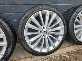 Letná Sada Škoda SUPERB TRINITY+PIRELLI 235/40 R19 - 4