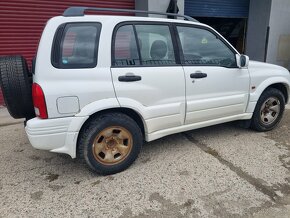 Suzuki Grand Vitara 2.0 benzín - 4