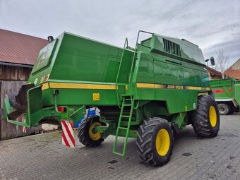 SKLÍZECÍ MLÁTIČKA  John Deere 2066 - 4