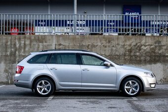 Škoda Octavia Combi 2.0 TDI Edition 4x4 - 4