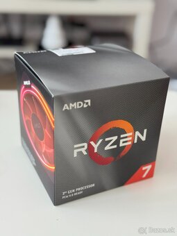 AMD Ryzen 7 3700x - 4