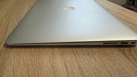 MacBook Air (13-palcový, 2017) - 4