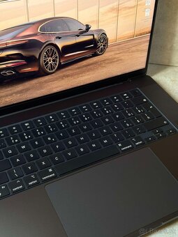 MacBook Pro 16" M3 PRO SK 2023 Vesmírne sivý - 4