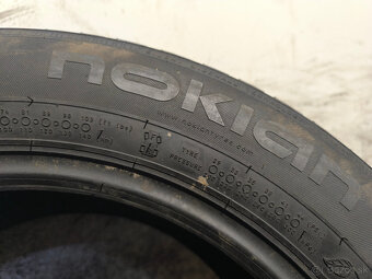 215/55 R16 Zimné pneumatiky Nokian WRD4 2 kusy - 4