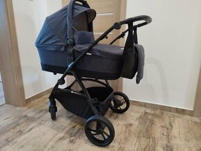 Kočík Petite&Mars (cca ešte rok v záruke) a vajíčko + isofix - 4