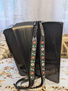 Hohner Tango VM - 120 basový, 4 hláskový - 4