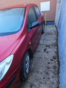 Peugeot 307  rv2005   155000 km.      1000Eur - 4