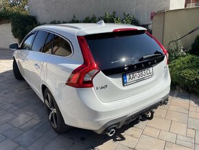 Volvo V60 R design D4 - 4