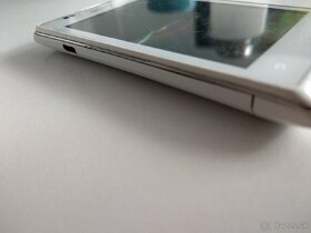 Sony Xperia E c1505 - 4