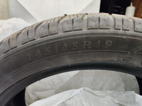 Predám 3 ks zimné pneumatiky Dunlop 245/45 R19
 - 4