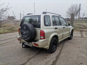 Suzuki Grand Vitara 2.0 TD 4x4 - 4