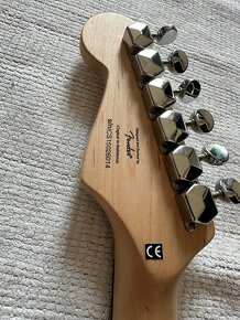 P: Squier Fender Mini Strat - PINK - 4