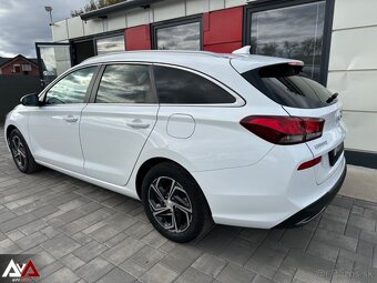 Hyundai i30 CW 1.6 CRDi DTC Family, v Záruke, F1 radenie, SR - 4