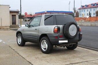 Toyota RAV4 RAV 4 / 2,0 benzín 94kW - 4