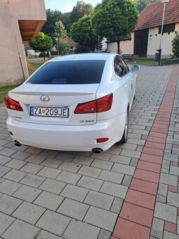 Lexus IS 250 V6 - 4