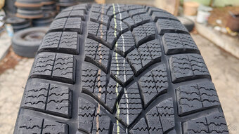 Zimné pneu 205/45 R18 --- GOOD YEAR - 4