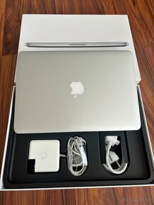 Macbook Pro - 4