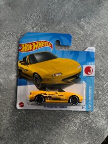 Hot wheels - 4