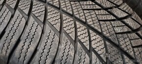 Predám 2ks jazdené zimné 265/50r19-110H Bridgetsone RSC - 4