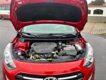 Hyundai i30 1.6 ,88kw - 4