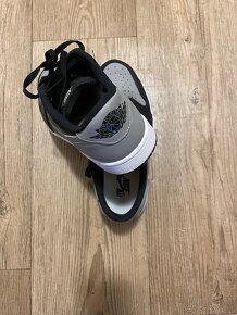 AIR JORDAN 1 LOW OG "SHADOW" - 4