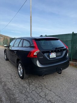 Volvo V60 2.0 D3 100kw 5-válec,Bi-xenon,Ťažné,Manuál-6, - 4