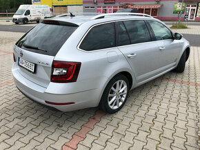 ŠKODA OCTAVIA COMBI STYLE 2,0 TDI 110KW DSG - 4