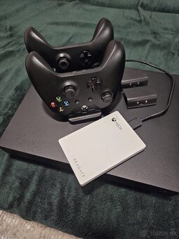 Xbox one X - 4