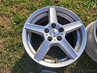 Elektrony Toyota yaris 15 - 5x100 plus snimace a srouby - 4